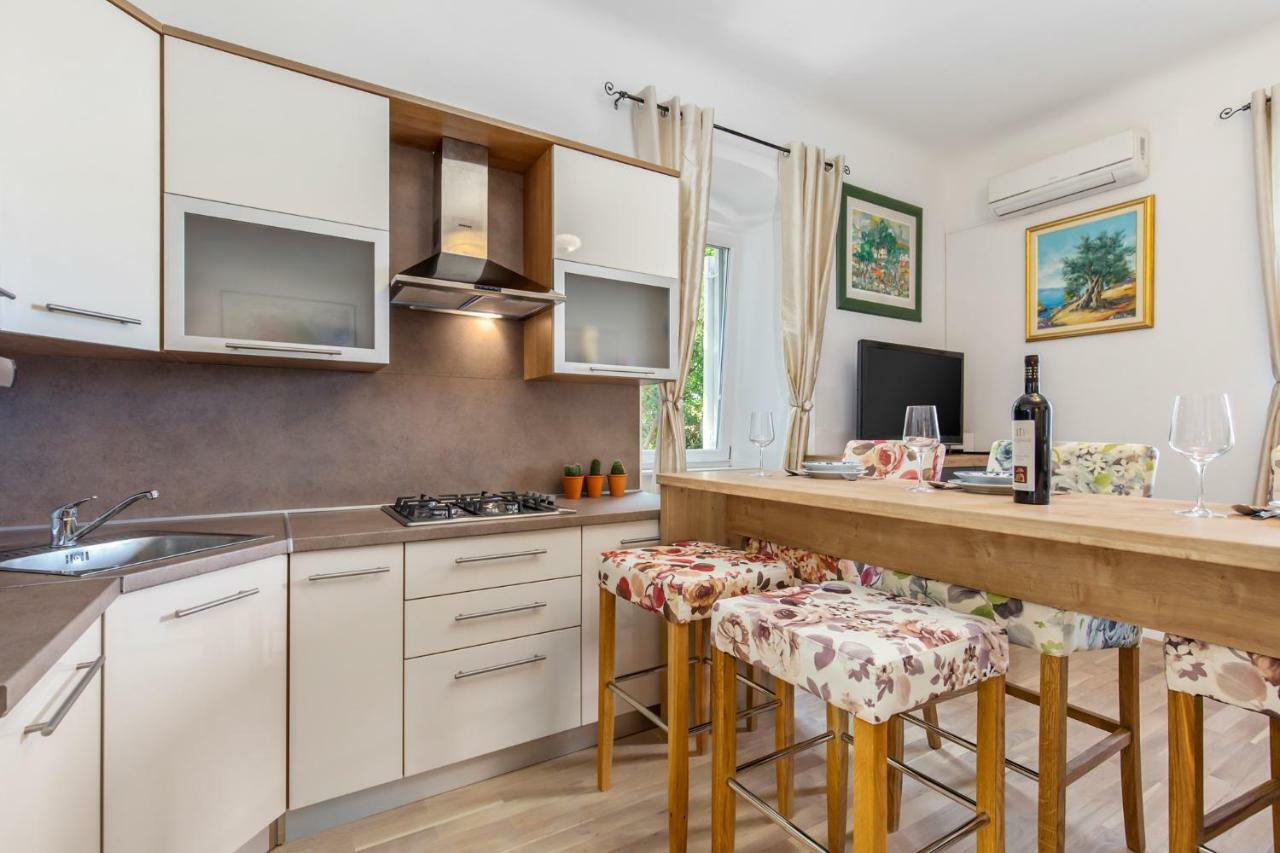 Apartman Villa Carolina Rijeka Exterior photo